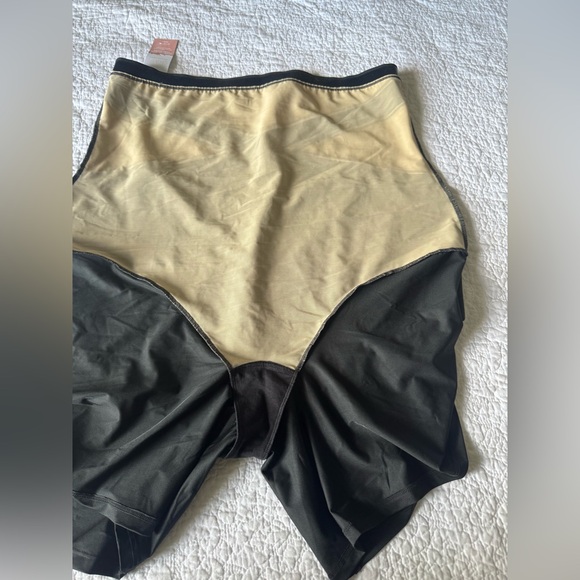 Cacique shapewear NWT - Picture 11 of 12